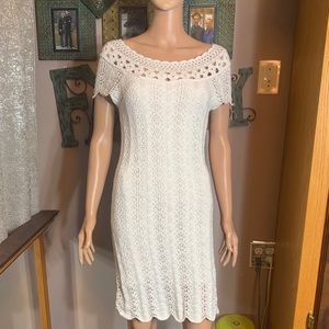Lily Pulitzer S Everly short sleeve sweater dress in white. Delicate det…